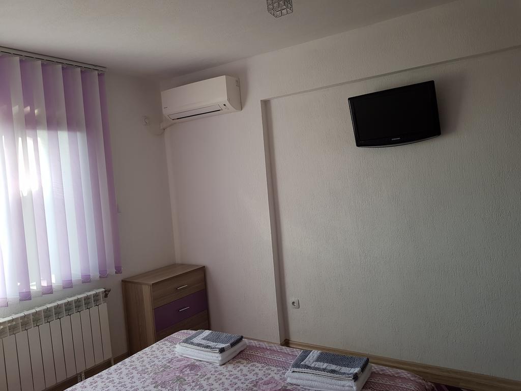 Д И В 1 - D & V 1 Apartment Sandanski Exterior photo